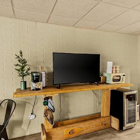 Stonegate Lodge King Bed Wifi 50 Roku Tv Salt Water Pool Room #104 Юрика Спрингс Экстерьер фото